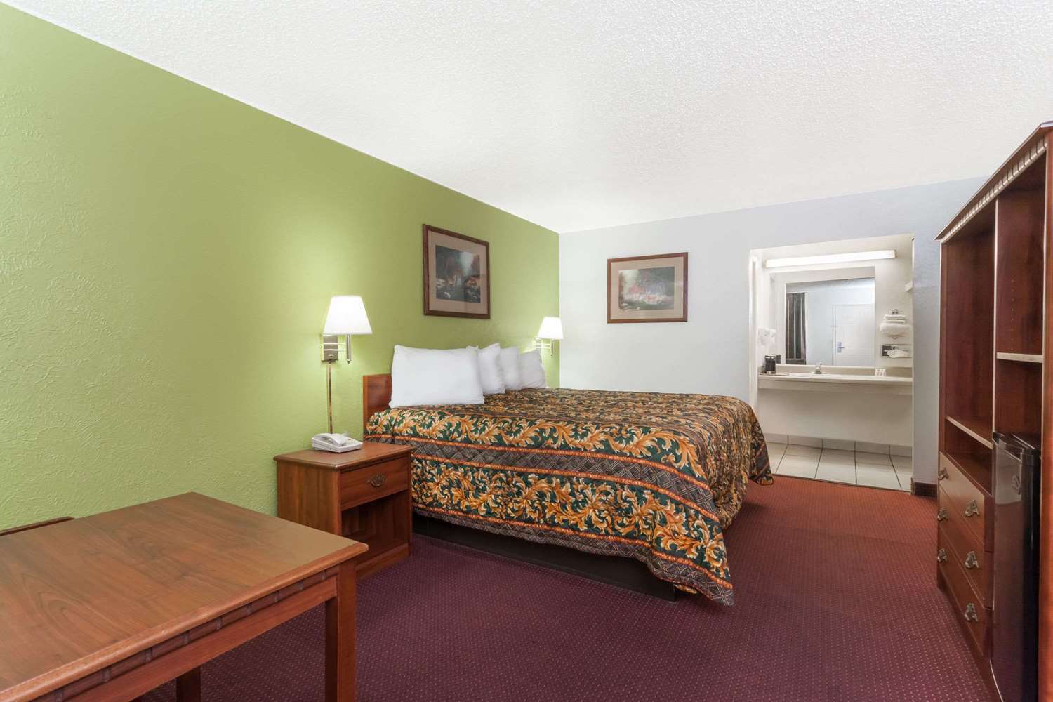 Days Inn By Wyndham San Antonio Lytle Екстер'єр фото